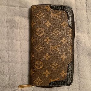 EUC wallet! Black and canvas